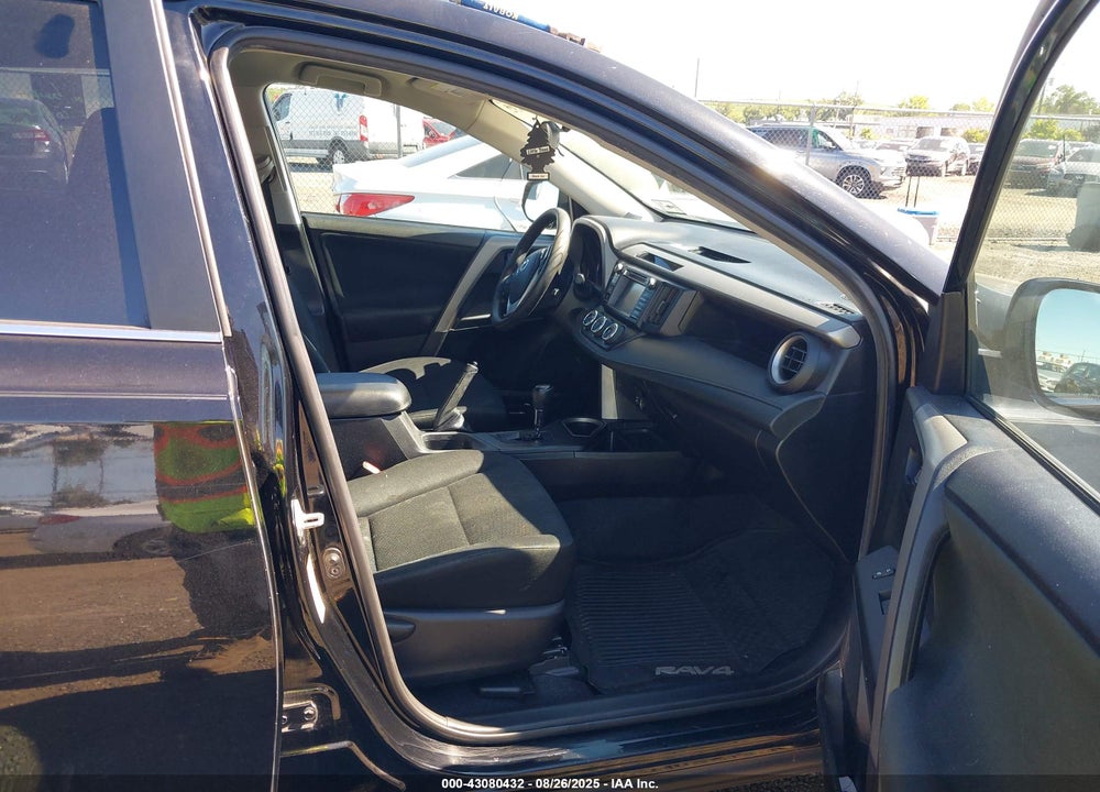 2017 TOYOTA RAV4 VIN: 2T3BFREVXHW662773