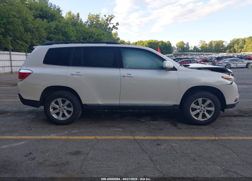 2013 TOYOTA HIGHLANDER VIN: 5TDBK3EH0DS180120
