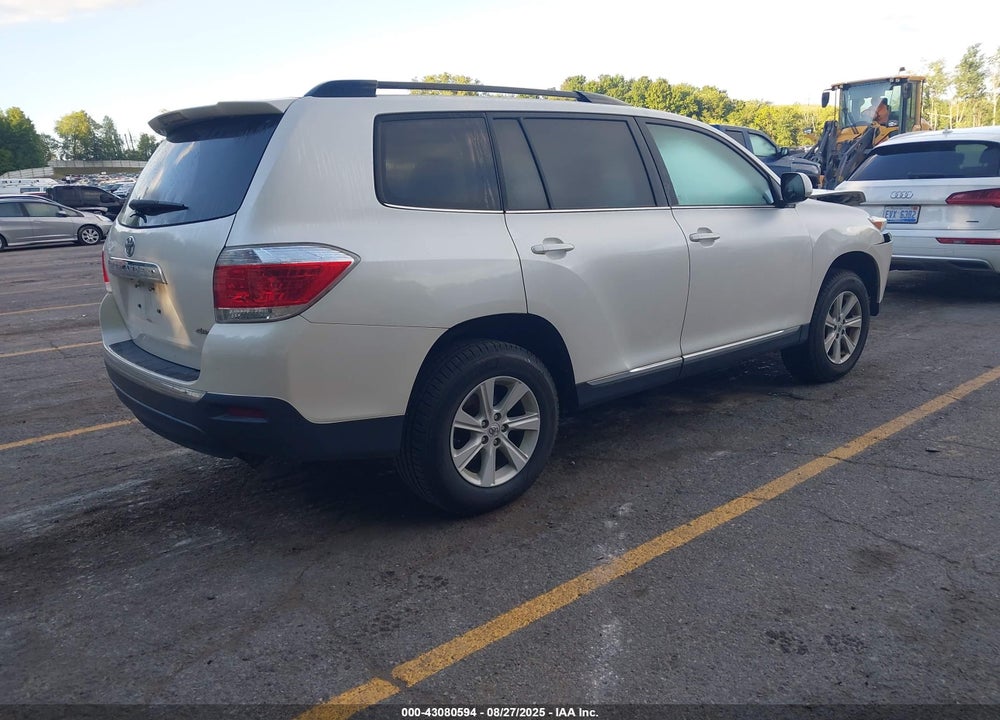 2013 TOYOTA HIGHLANDER VIN: 5TDBK3EH0DS180120