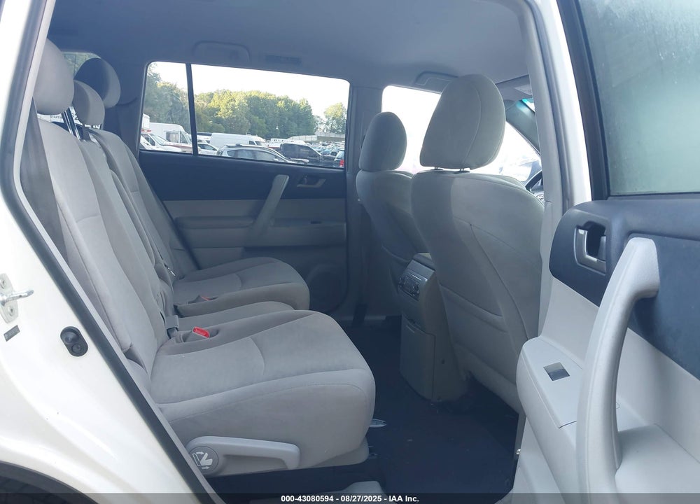 2013 TOYOTA HIGHLANDER VIN: 5TDBK3EH0DS180120