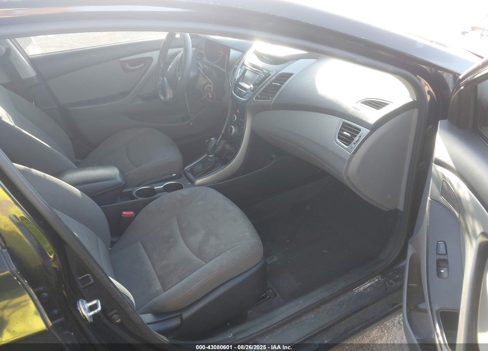 2016 HYUNDAI ELANTRA VIN: KMHDH4AE0GU604514