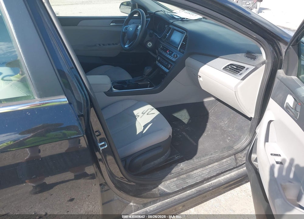2018 HYUNDAI SONATA ECO VIN: 5NPE24AA6JH707462