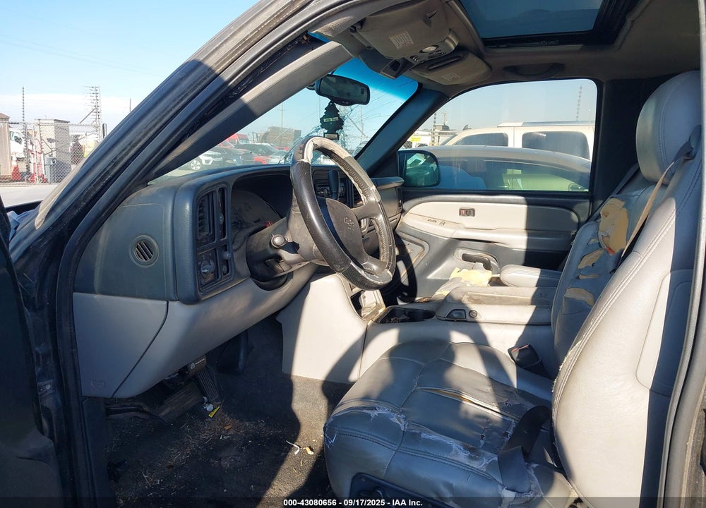 2001 CHEVROLET TAHOE LS VIN: 1GNEC13TX1J102353