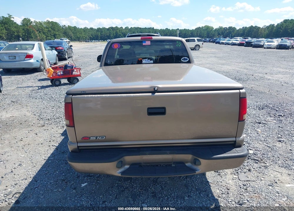 2002 CHEVROLET S-10 LS VIN: 1GCCS19W528260693
