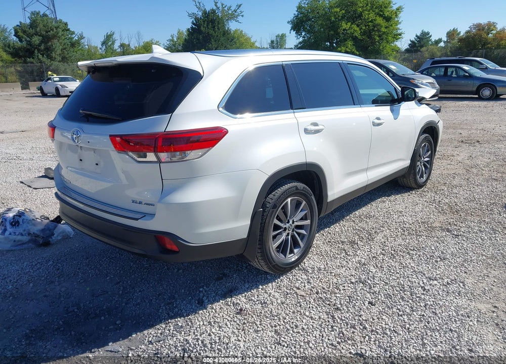 2019 TOYOTA HIGHLANDER VIN: 5TDJZRFH7KS563381