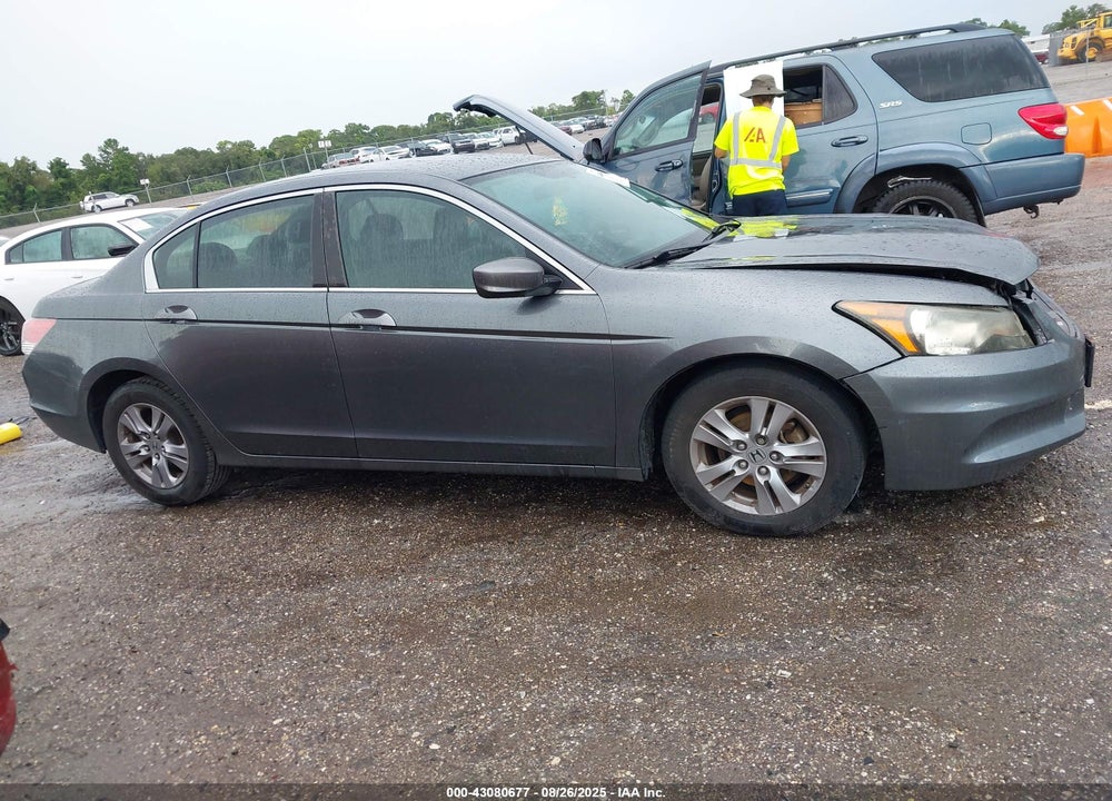 2011 HONDA ACCORD VIN: 1HGCP2F40BA125450