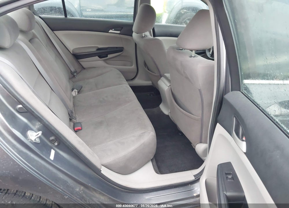 2011 HONDA ACCORD VIN: 1HGCP2F40BA125450