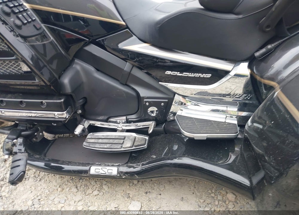 2016 HONDA GL1800 VIN: JH2SC68G4GK401058