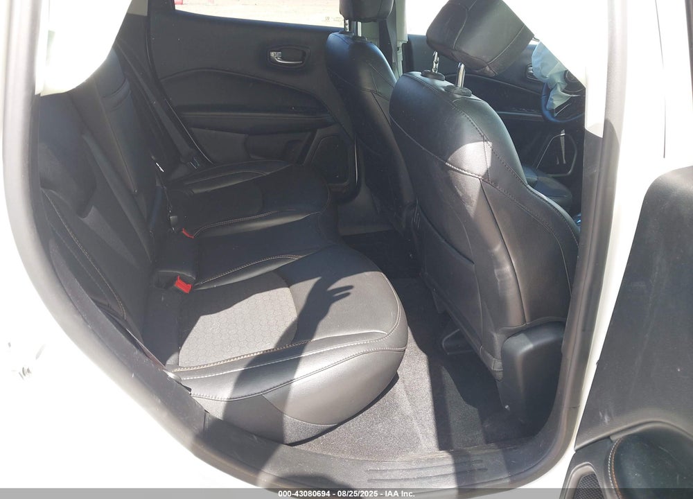 2019 JEEP COMPASS VIN: 3C4NJDBB4KT674781