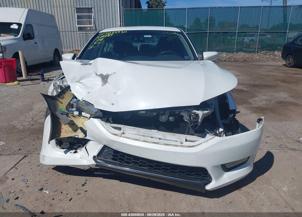 2015 HONDA ACCORD VIN: 1HGCR2F51FA021803