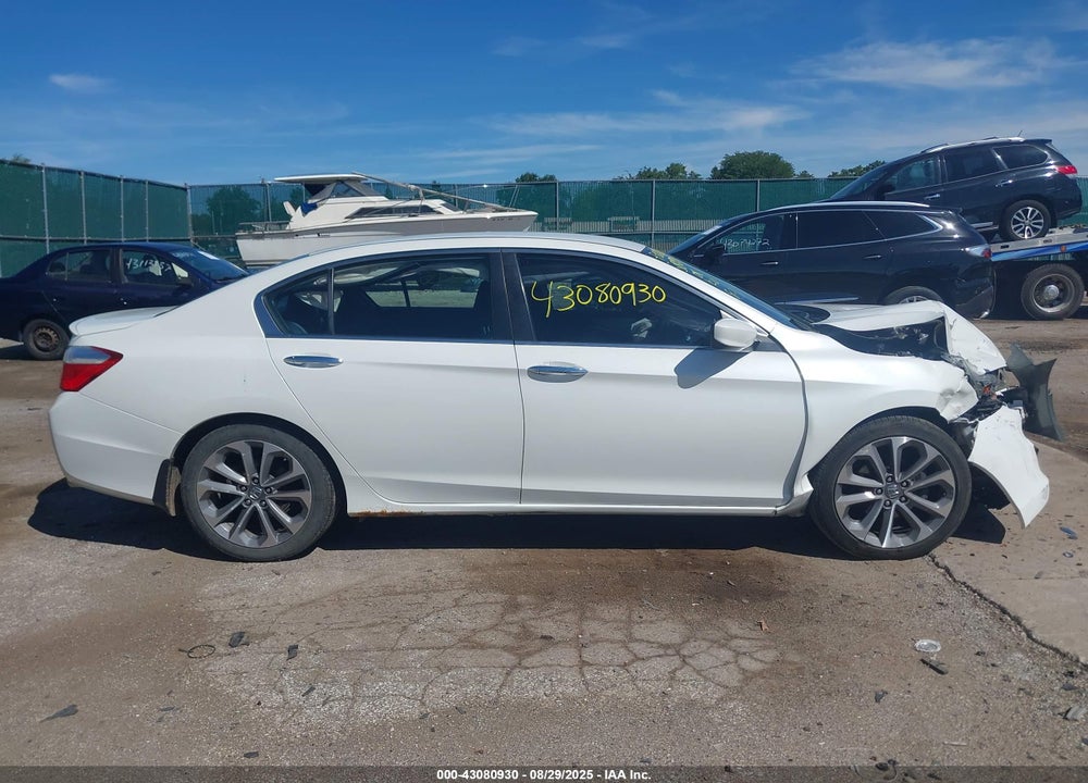 2015 HONDA ACCORD VIN: 1HGCR2F51FA021803