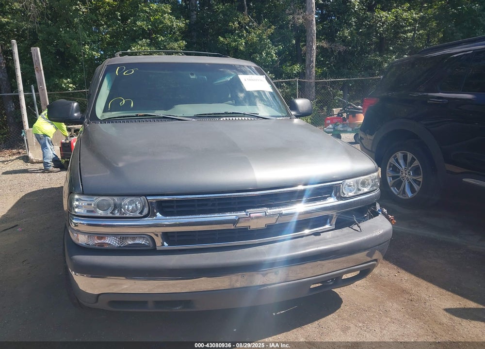 2001 CHEVROLET TAHOE LS VIN: 1GNEC13T01R137713