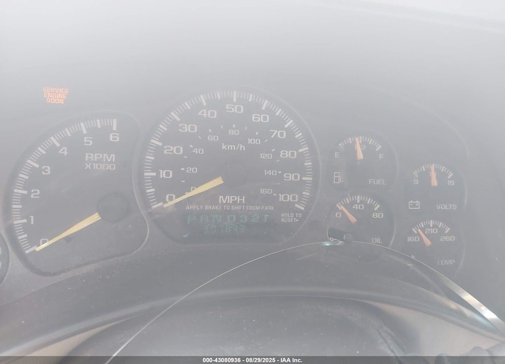 2001 CHEVROLET TAHOE LS VIN: 1GNEC13T01R137713