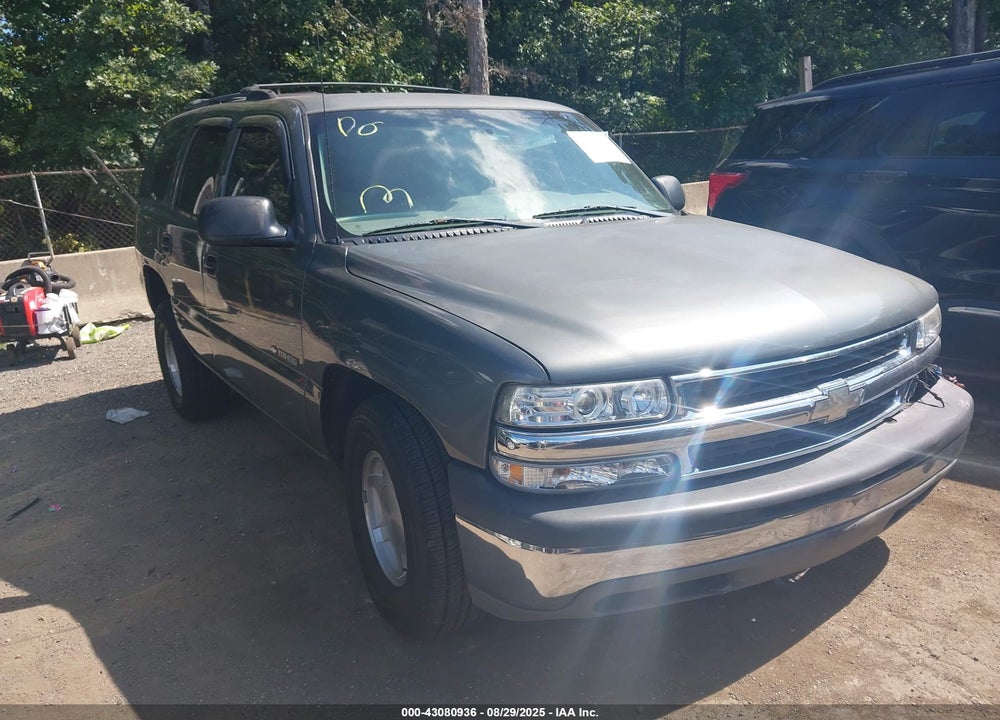 2001 CHEVROLET TAHOE LS VIN: 1GNEC13T01R137713