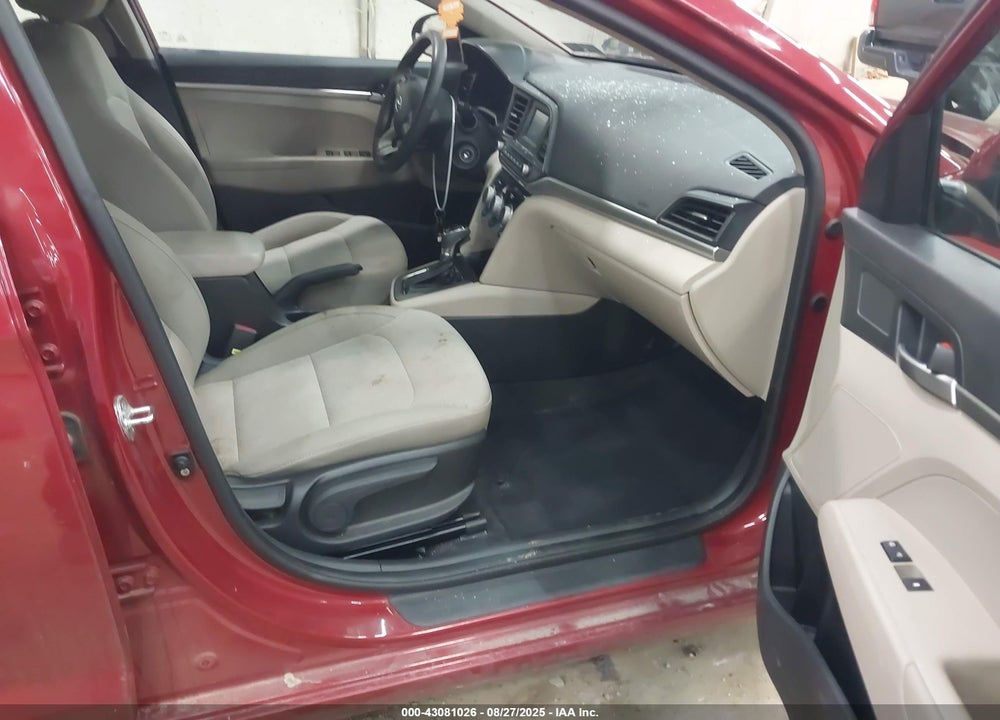 2019 HYUNDAI ELANTRA VIN: KMHD74LF8KU823335