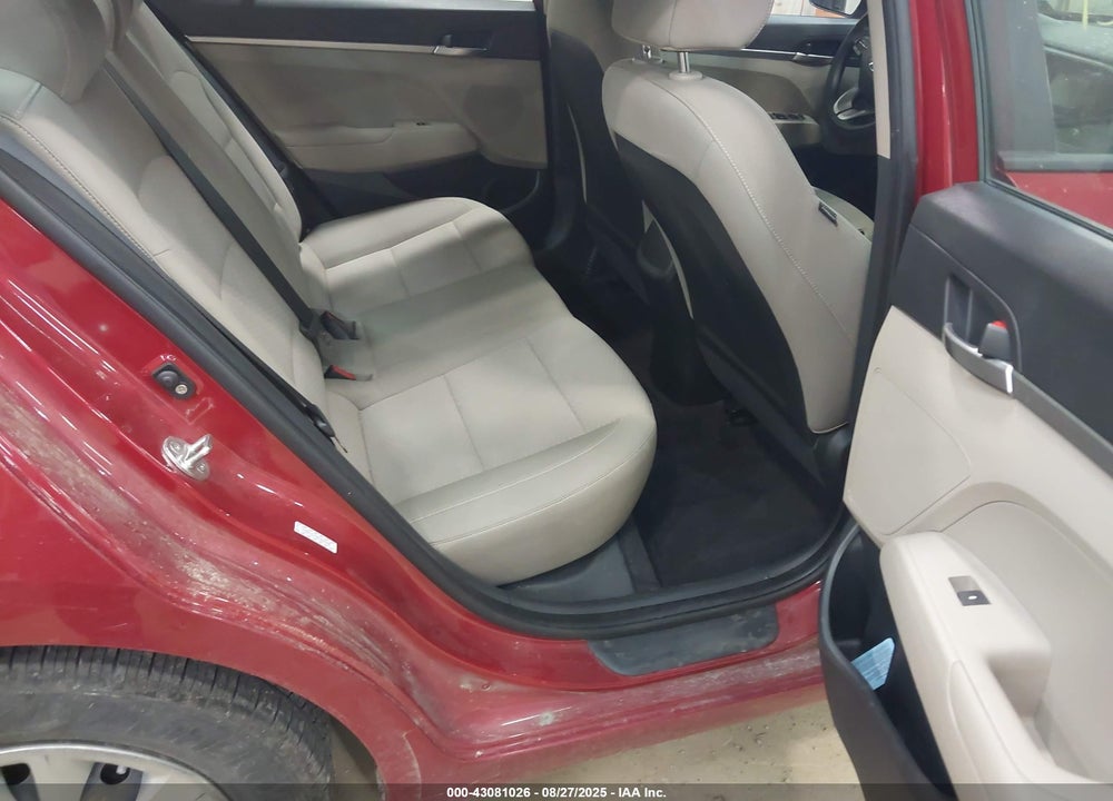 2019 HYUNDAI ELANTRA VIN: KMHD74LF8KU823335