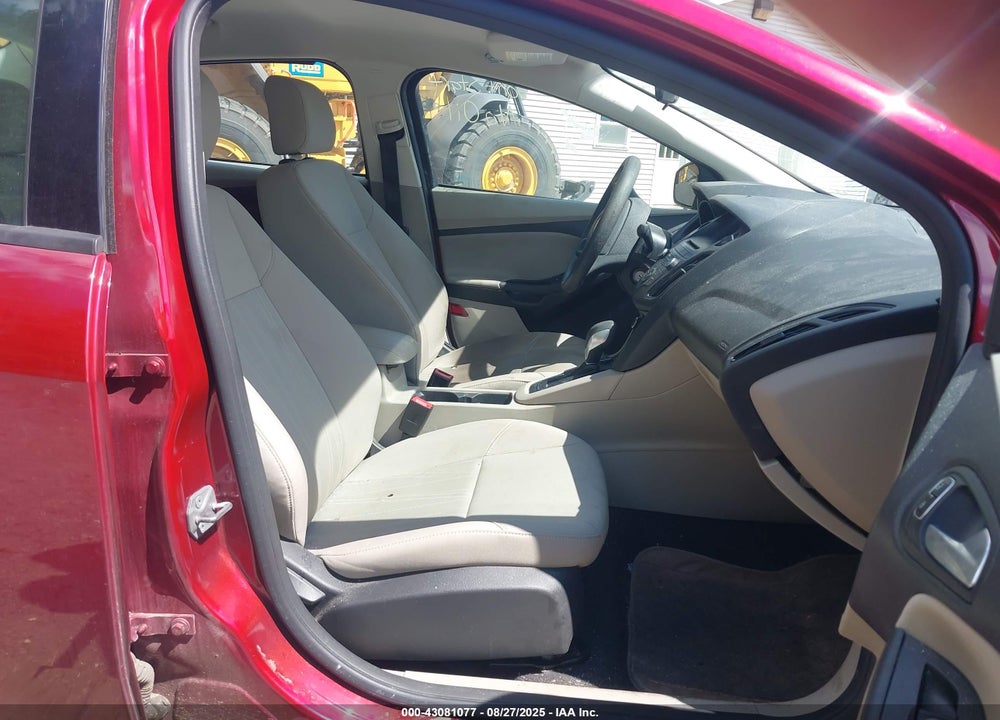 2017 FORD FOCUS VIN: 1FADP3F2XHL294837