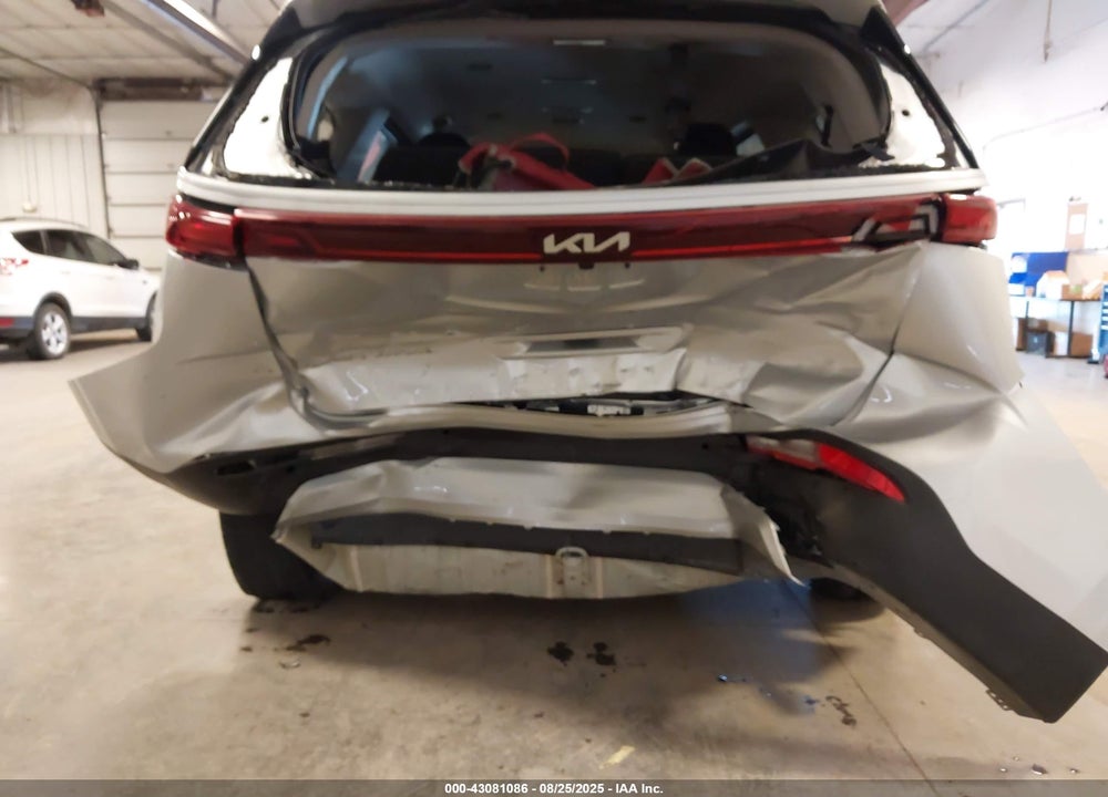 2022 KIA CARNIVAL MPV LX SEAT PACKAGE VIN: KNDNB4H39N6130692
