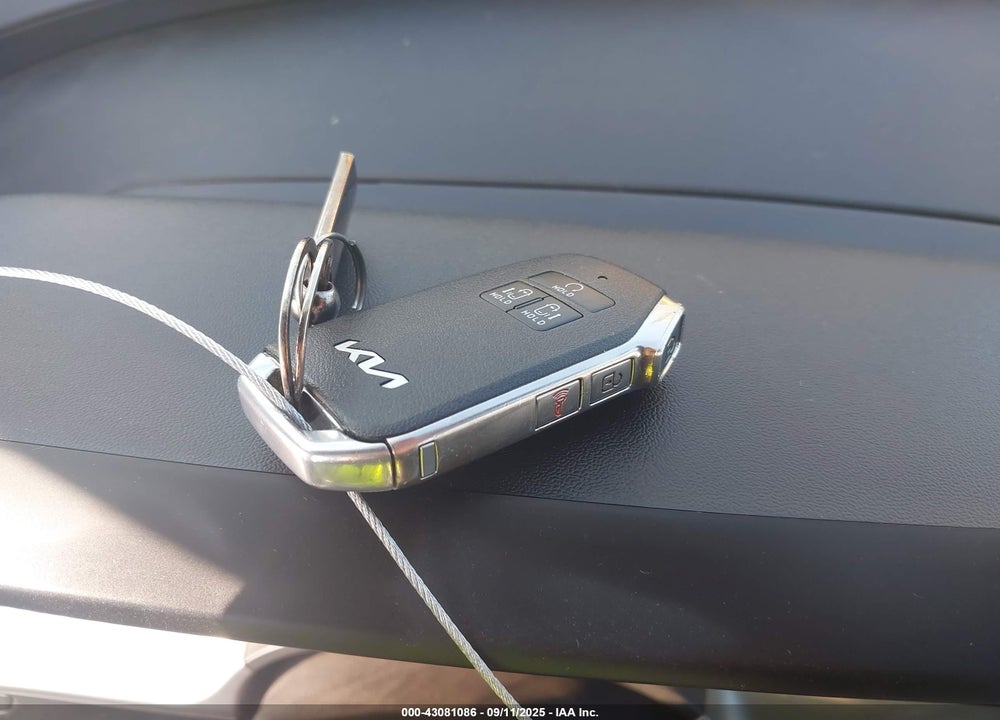 2022 KIA CARNIVAL MPV LX SEAT PACKAGE VIN: KNDNB4H39N6130692