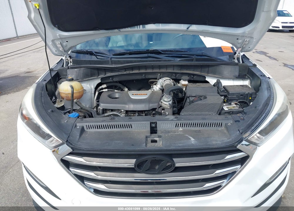 2017 HYUNDAI TUCSON SPORT VIN: KM8J3CA25HU398657