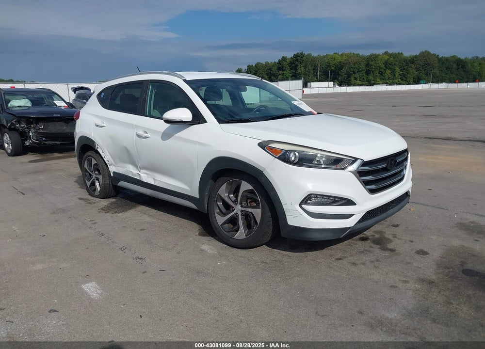 2017 HYUNDAI TUCSON SPORT VIN: KM8J3CA25HU398657