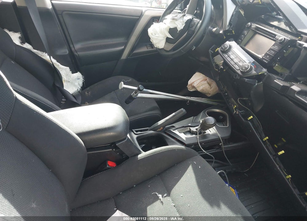 2018 TOYOTA RAV4 XLE VIN: 2T3WFREVXJW510175