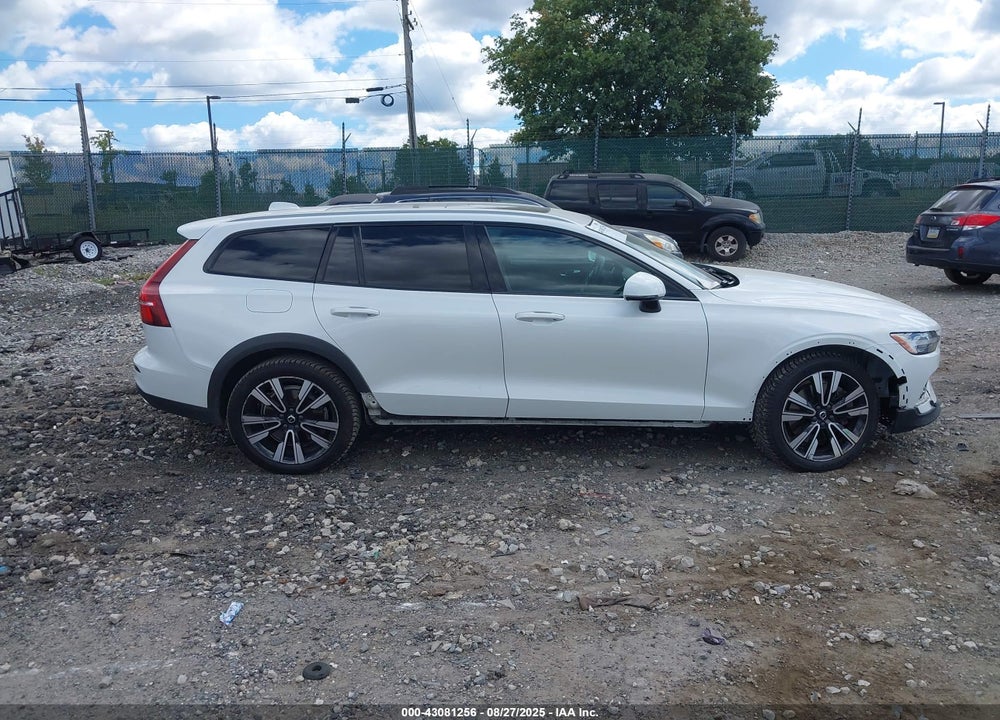 2021 VOLVO V60 CROSS COUNTRY VIN: YV4102WK8M1068102