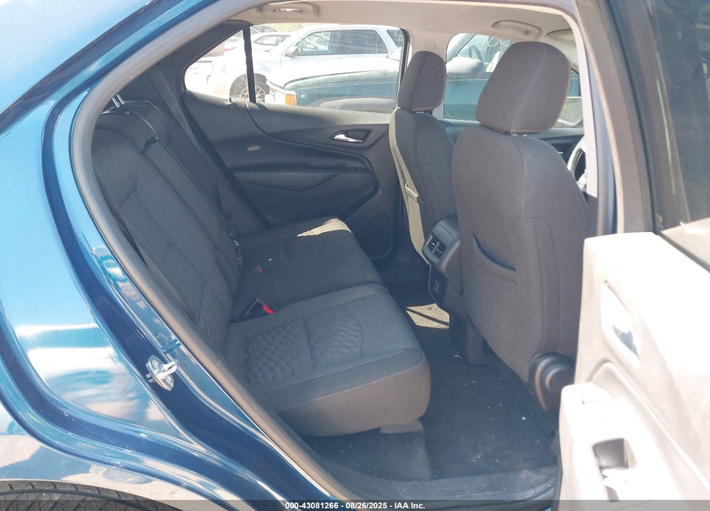 2019 CHEVROLET EQUINOX VIN: 3GNAXUEV5KL186059
