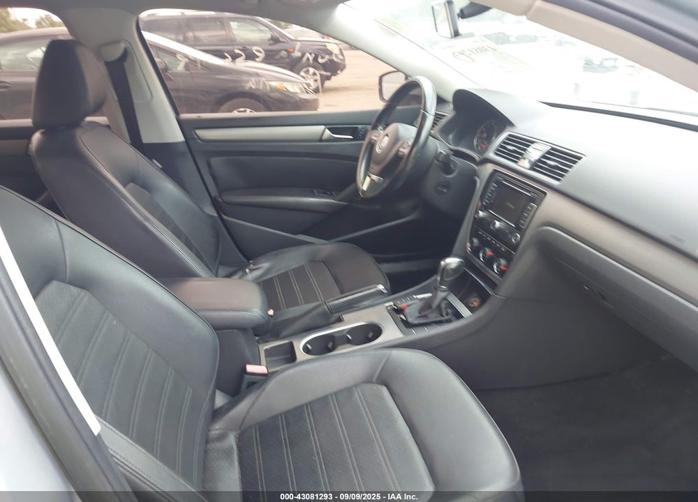 2015 VOLKSWAGEN PASSAT VIN: 1VWBT7A38FC003203