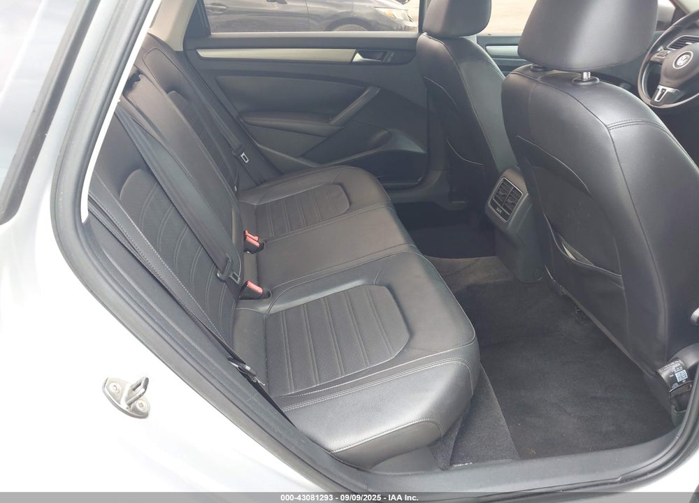 2015 VOLKSWAGEN PASSAT VIN: 1VWBT7A38FC003203
