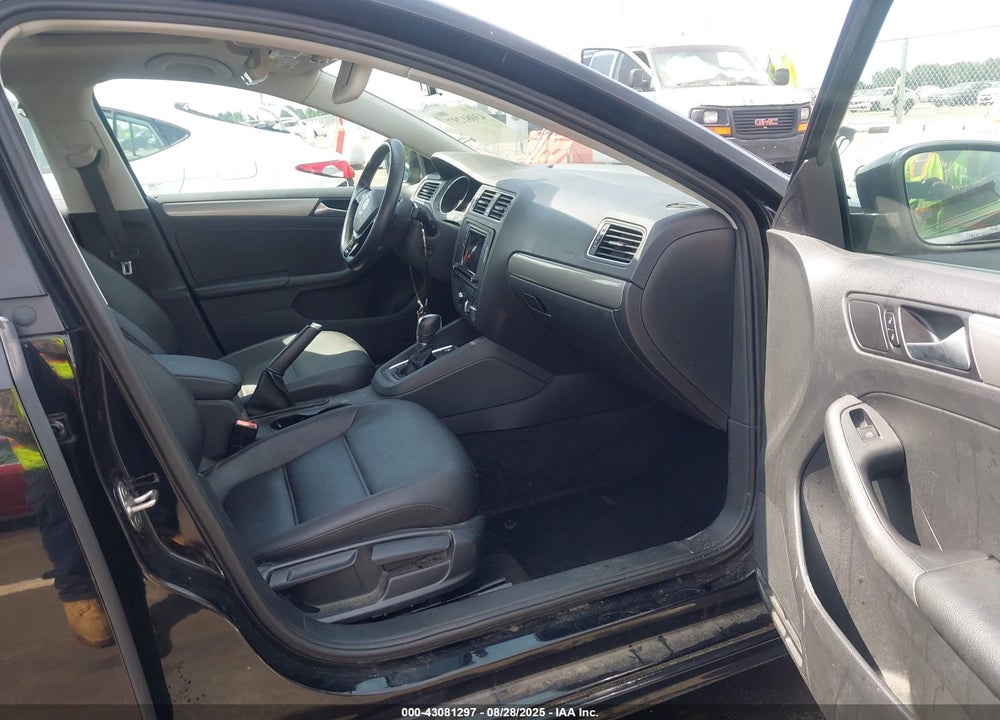 2017 VOLKSWAGEN JETTA VIN: 3VWDB7AJXHM342587