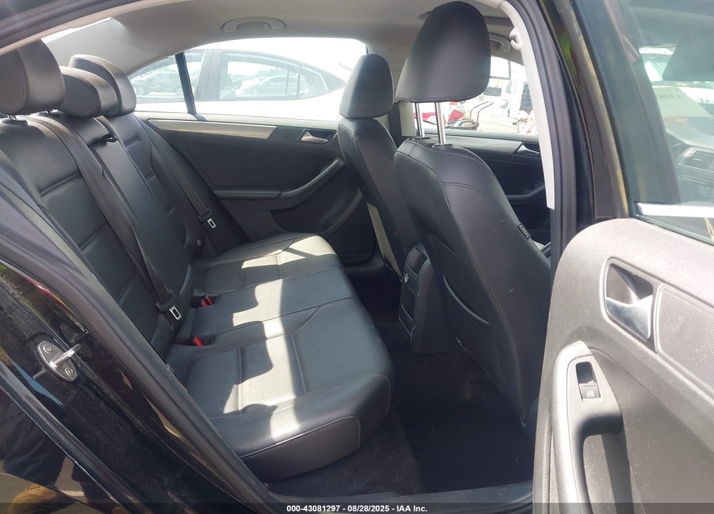 2017 VOLKSWAGEN JETTA VIN: 3VWDB7AJXHM342587
