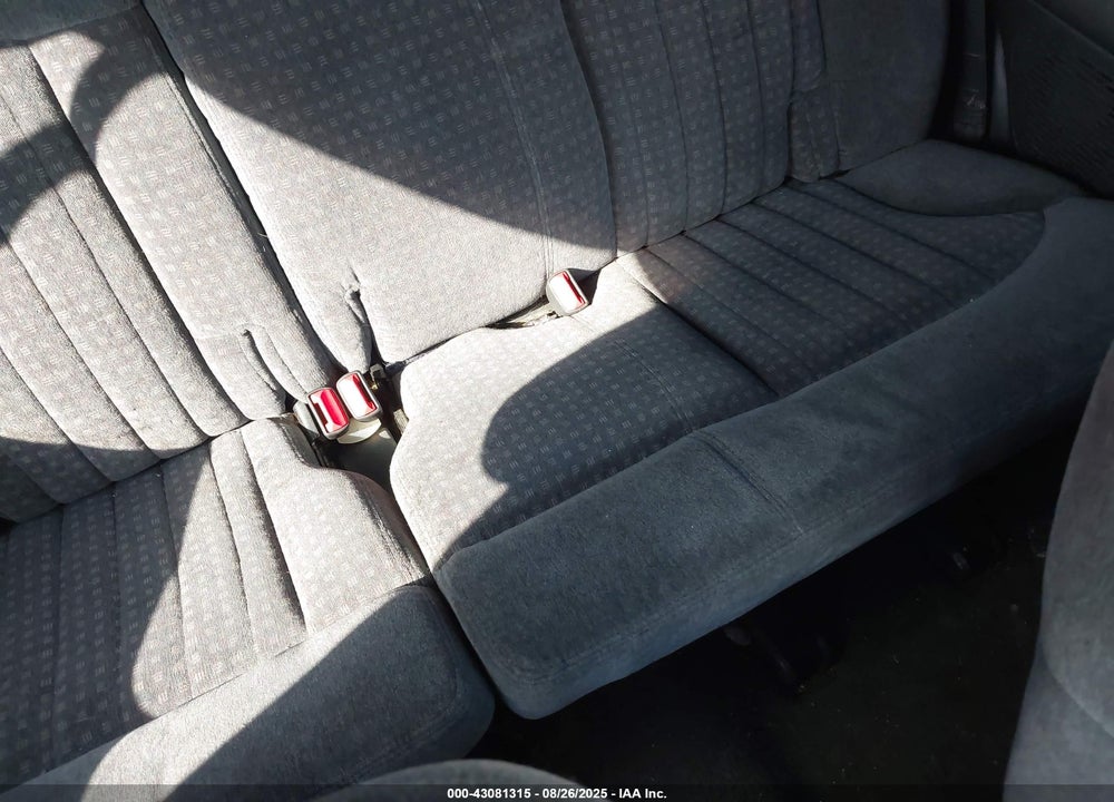 1999 CHEVROLET BLAZER LS VIN: 1GNDT13W2X2226867