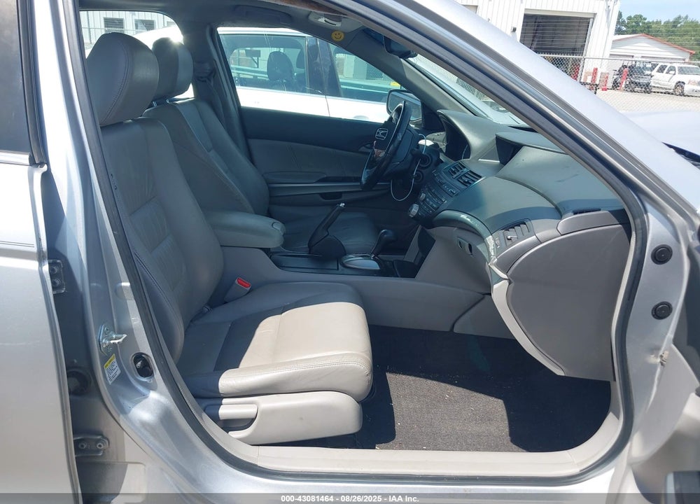 2009 HONDA ACCORD VIN: 1HGCP26849A072667