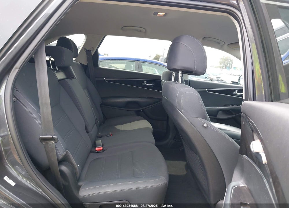 2017 KIA SORENTO 2.4L LX VIN: 5XYPG4A35HG279073