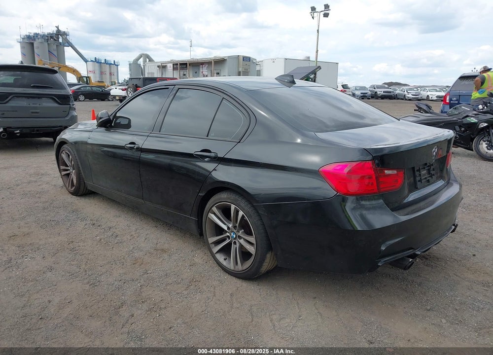 2012 BMW 3 SERIES VIN: WBA3A5C53CF256632