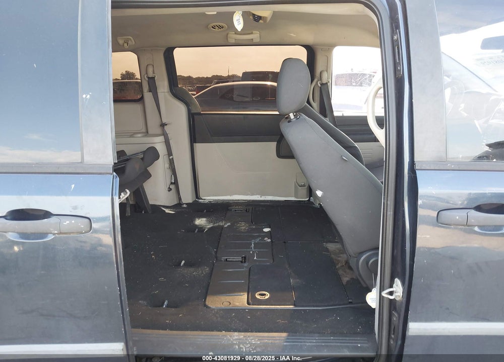 2008 DODGE GRAND CARAVAN VIN: 1D8HN44H18B181302