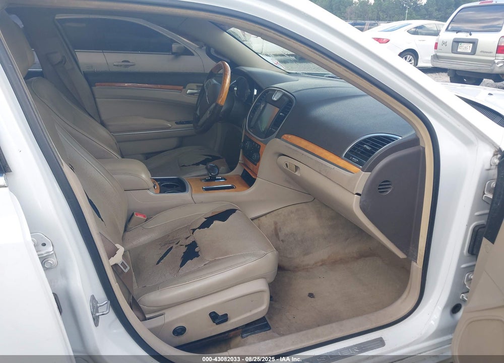 2014 CHRYSLER 300C AWD VIN: 2C3CCAKG5EH273284