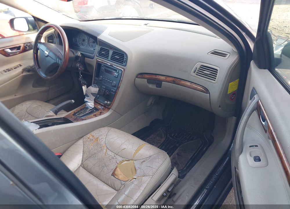 2005 VOLVO S60 2.5T VIN: YV1RS592352474548