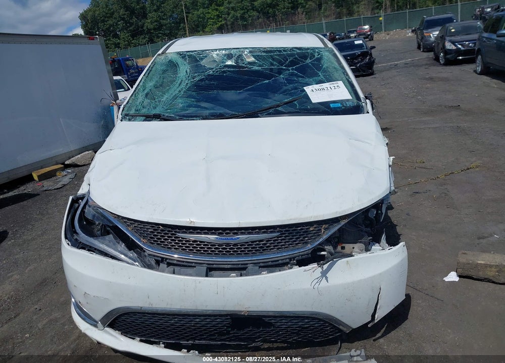 2018 CHRYSLER PACIFICA TOURING PLUS VIN: 2C4RC1FG8JR172180