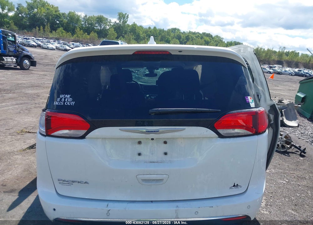 2018 CHRYSLER PACIFICA TOURING PLUS VIN: 2C4RC1FG8JR172180