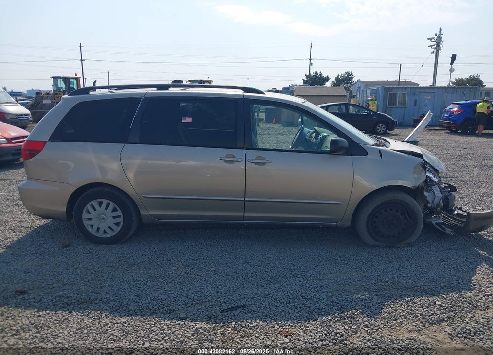 2004 TOYOTA SIENNA LE VIN: 5TDZA23C84S017816