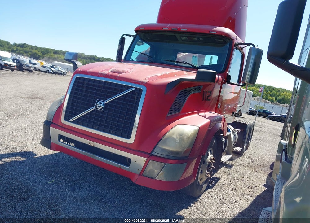 2011 VOLVO VN VNL VIN: 4V4NC9EG2BN530164