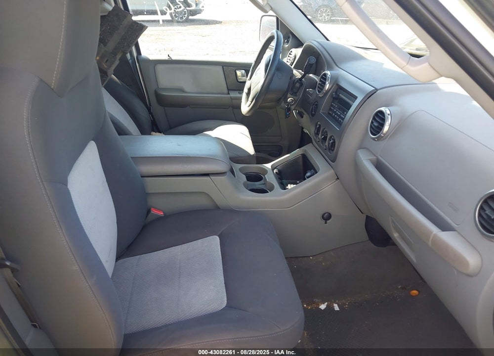2004 FORD EXPEDITION XLT VIN: 1FMPU16W14LA49101