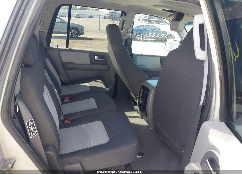 2004 FORD EXPEDITION XLT VIN: 1FMPU16W14LA49101