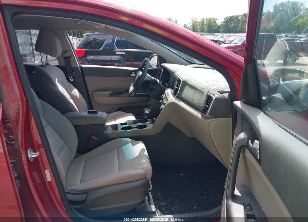 2018 KIA SPORTAGE LX VIN: KNDPMCAC1J7322863