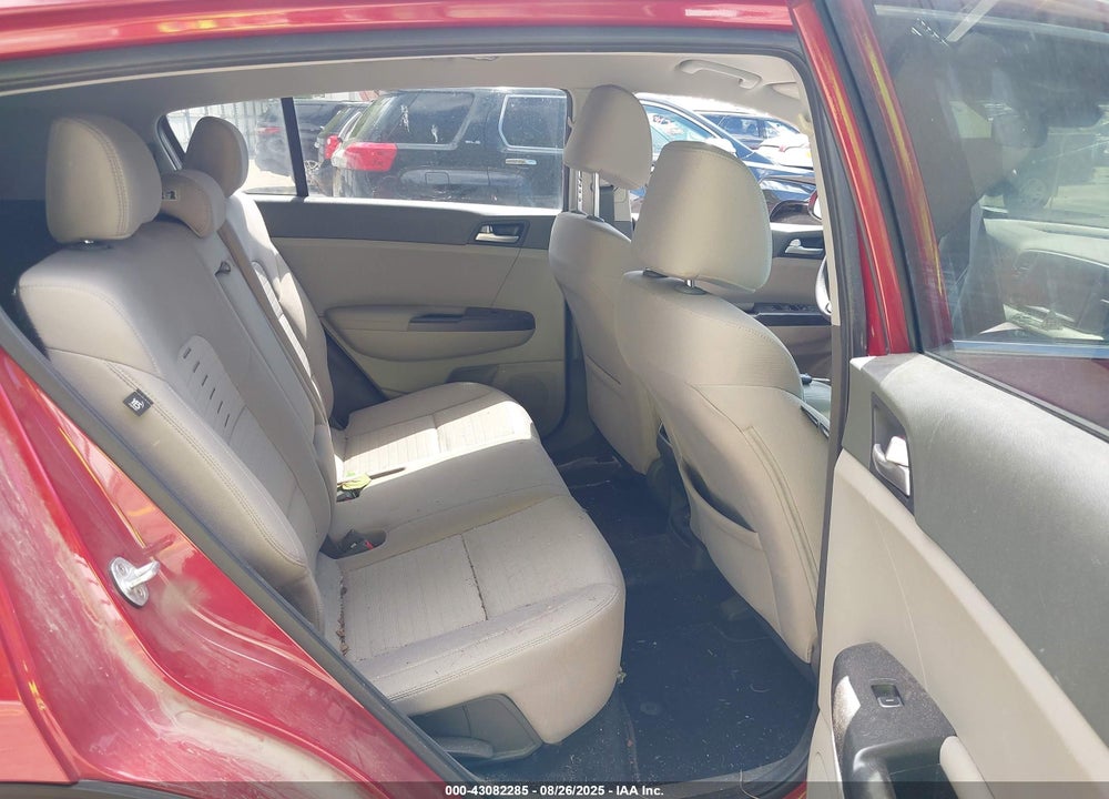 2018 KIA SPORTAGE LX VIN: KNDPMCAC1J7322863