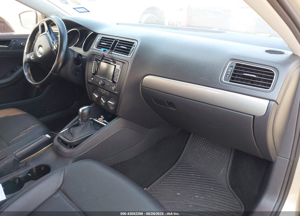 2015 VOLKSWAGEN JETTA VIN: 3VWD07AJ0FM316762