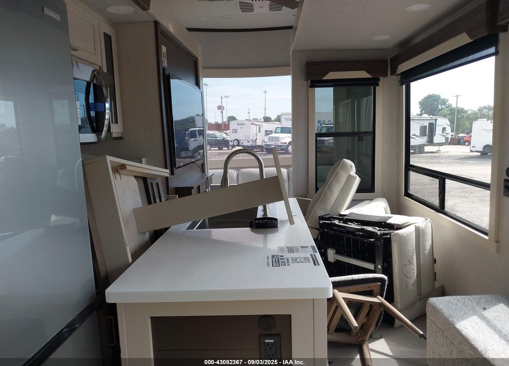 2025 FORREST CAMPER VIN: 4X4TCRS29SS234405