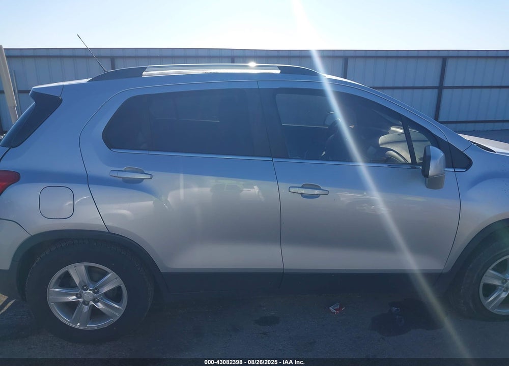2017 CHEVROLET TRAX VIN: 3GNCJLSB2HL132693
